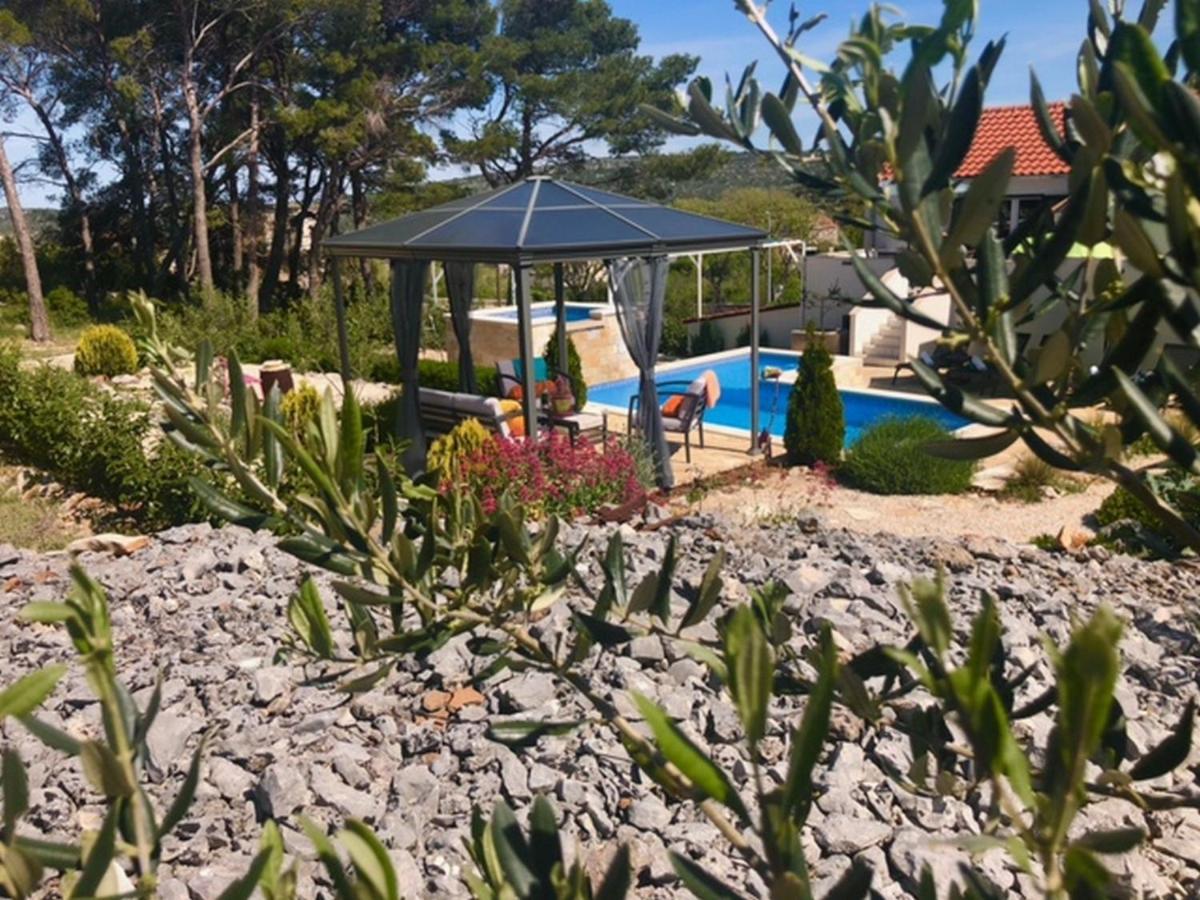Holiday Home Ela Dracevica Екстер'єр фото